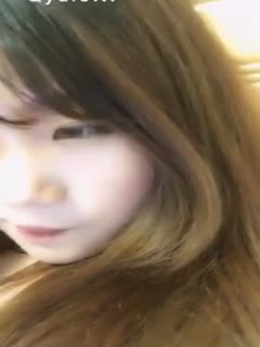 【国产精选】看着年龄不大挺萌的美女主播全裸漏b道具尾巴插BB — 2022